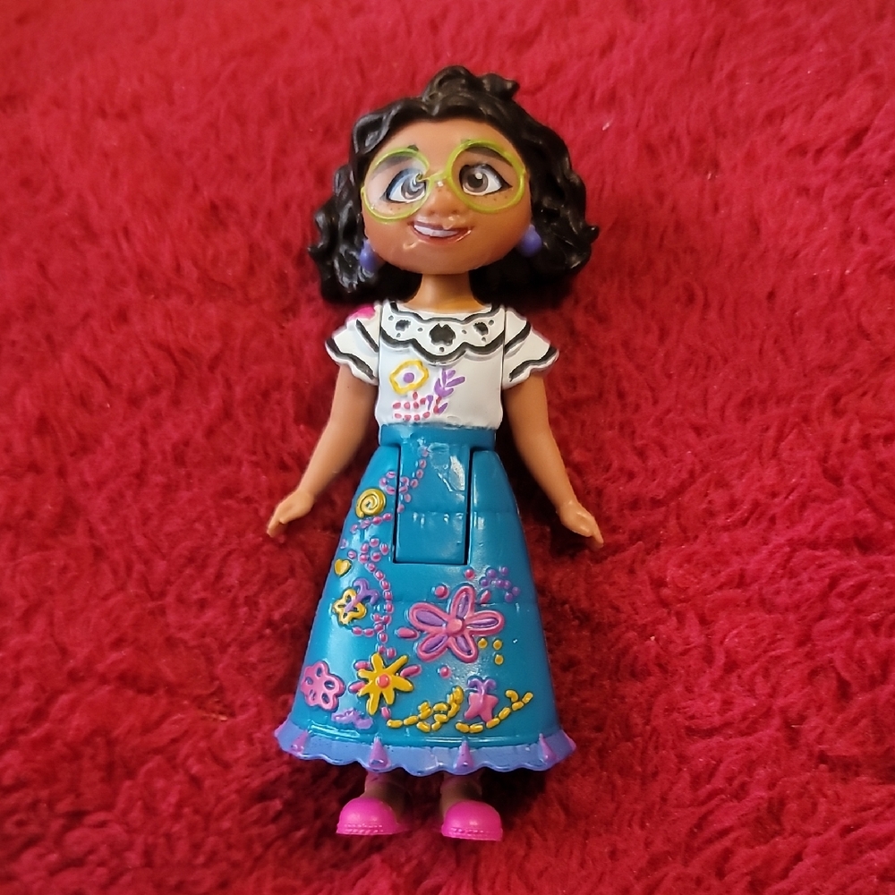 Disney Encanto Mirabel Madrigal Mini Doll